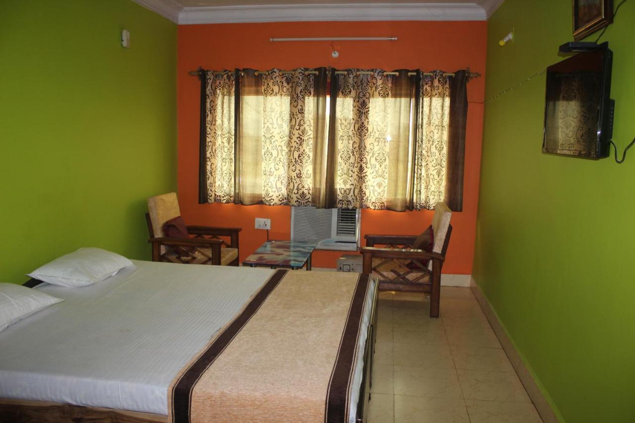 Hotel Lake Queen Rambha Extérieur photo