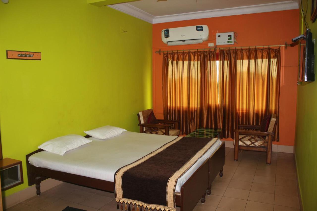 Hotel Lake Queen Rambha Extérieur photo